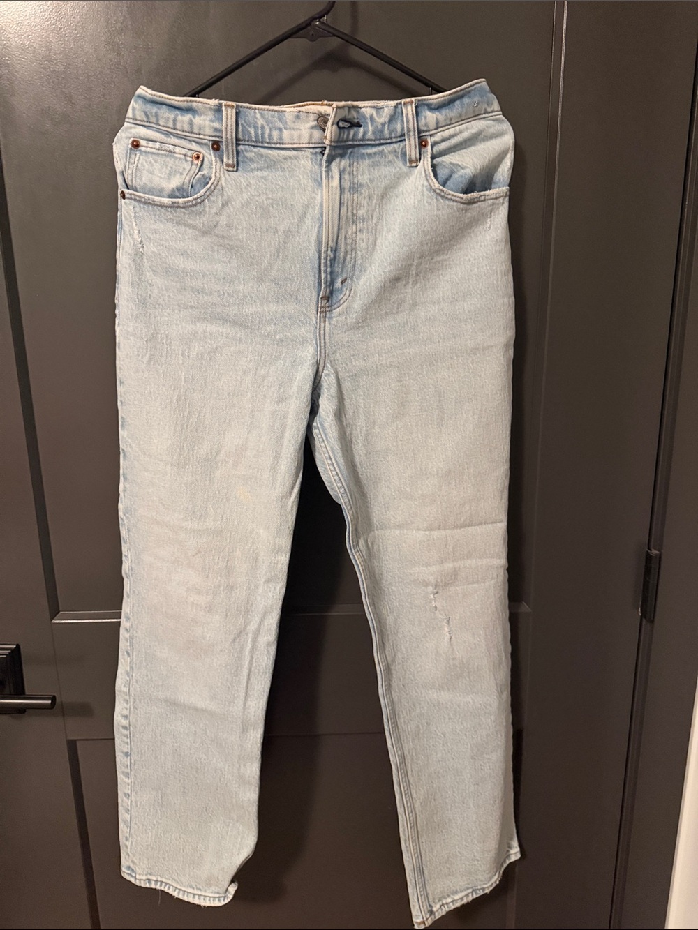 Abercrombie Light Wash Women’s Straight Jeans